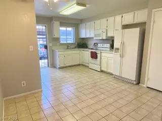 Photo #3: 2444848 Listing 