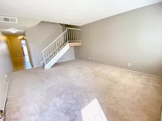 Photo #4: 2444848 Listing 