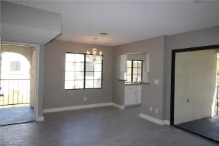 Photo #4: 2444854 Listing 