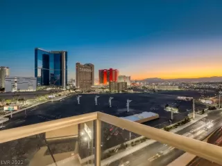 Photo #2: 2444860 Listing