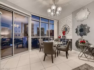 Photo #6: 2444860 Listing