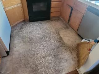 Photo #2: 2444870 Listing