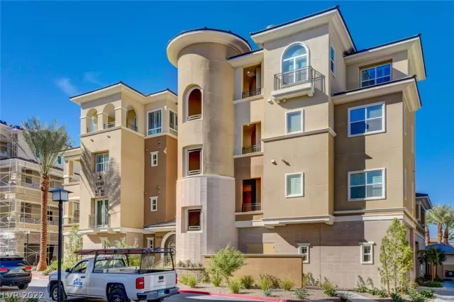 MLS: 2444880 Condo For Sale