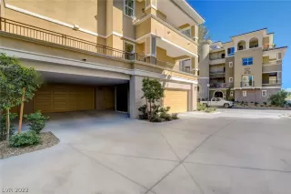 Photo #2: 2444880 Listing