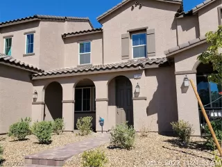 Photo #1: 2444894 Listing 