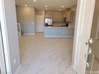 Photo #2: 2444894 Listing 