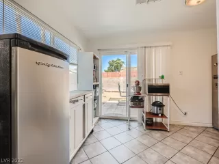 Photo #5: 2444895 Listing 