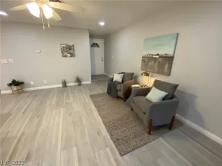 Photo #1: 2444907 Listing