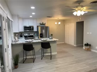 Photo #2: 2444907 Listing