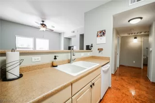 Photo #6: 2444935 Listing