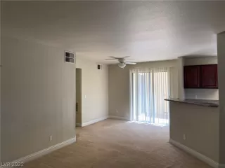 Photo #6: 2444940 Listing