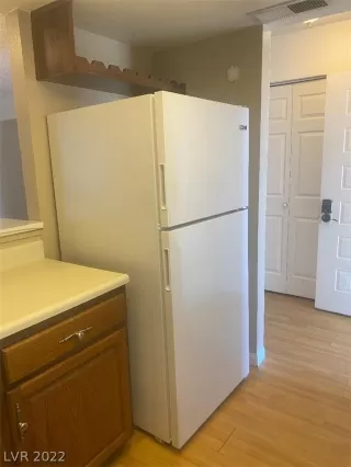 Photo #3: 2444944 Listing 