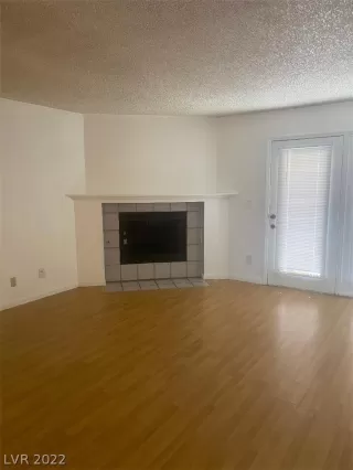 Photo #6: 2444944 Listing 