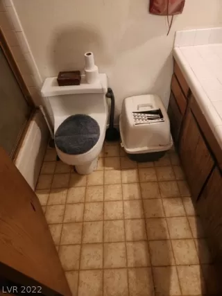 Photo #5: 2444967 Listing