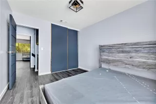 Photo #3: 2444987 Listing