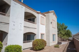 Photo #1: 2445002 Listing