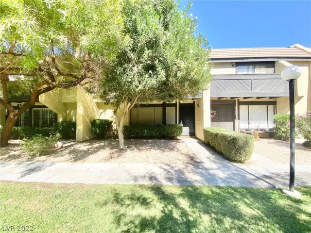 MLS: 2445010 Condo For Sale