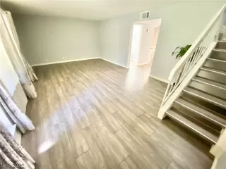 Photo #1: 2445010 Listing 