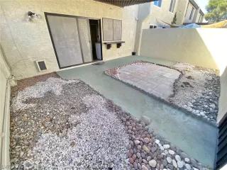 Photo #6: 2445010 Listing 