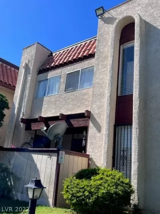 Photo #1: 2445015 Listing 