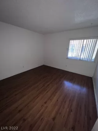 Photo #4: 2445015 Listing 