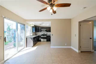 Photo #5: 2445020 Listing 