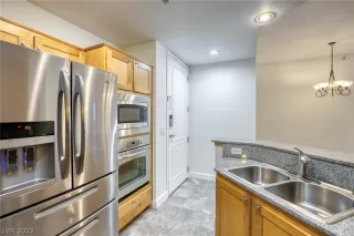 Photo #3: 2445043 Listing 