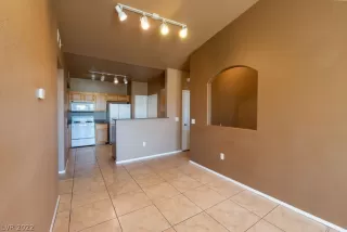 Photo #4: 2445050 Listing 