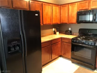 Photo #6: 2445053 Listing 