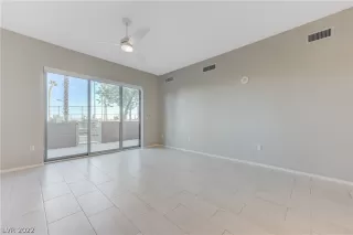 Photo #6: 2445083 Listing 