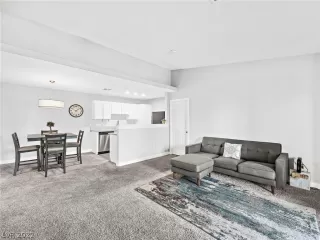 Photo #3: 2445092 Listing 