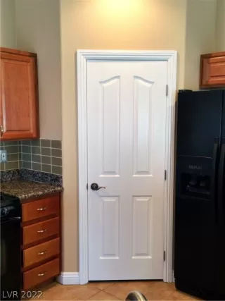 Photo #5: 2445104 Listing