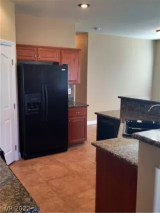 Photo #6: 2445104 Listing