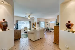 Photo #3: 2445132 Listing 