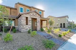 Photo #1: 2445137 Listing 