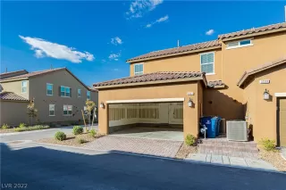 Photo #6: 2445137 Listing 