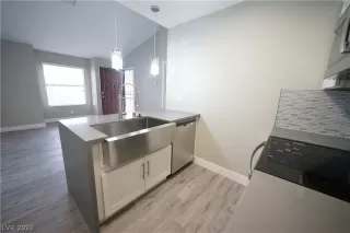 Photo #3: 2445164 Listing 