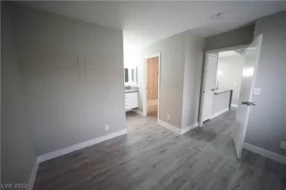 Photo #5: 2445164 Listing 