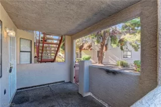 Photo #3: 2445173 Listing