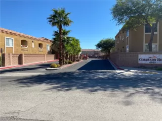 Photo #1: 2445191 Listing