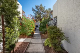 Photo #3: 2445203 Listing 