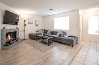 Photo #5: 2445203 Listing 