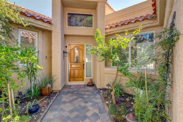 MLS: 2445207 Condo For Sale