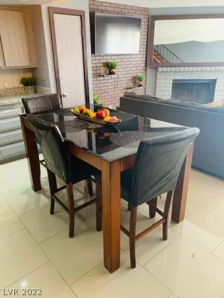 Photo #5: 2445208 Listing 