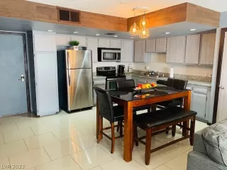 Photo #6: 2445208 Listing 