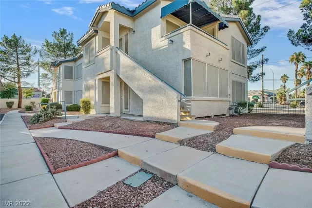 MLS: 2445215 Condo For Sale