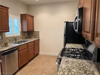 Photo #5: 2445234 Listing 