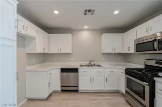 Photo #1: 2445235 Listing