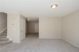 Photo #5: 2445235 Listing