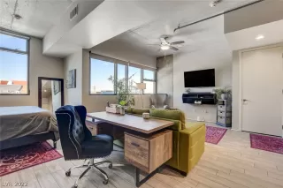 Photo #4: 2445244 Listing